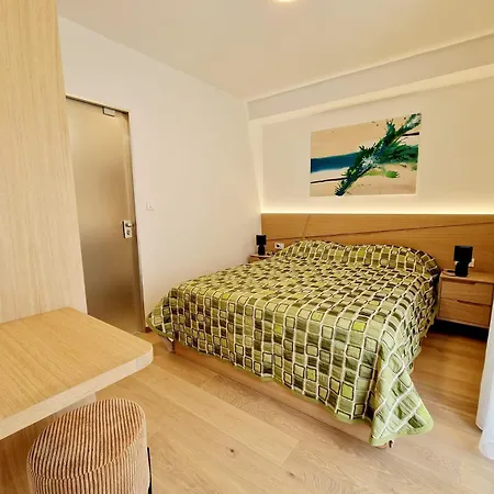 Апартаменты Elodie Сплит